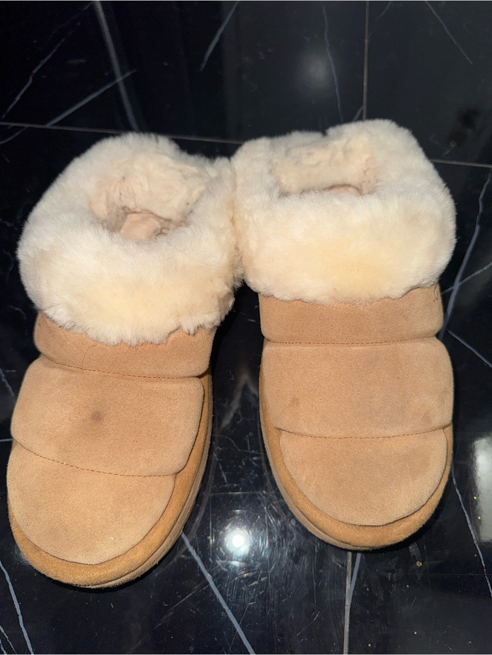 UGG Women's Slippers in Chestnut with Cream Shearling